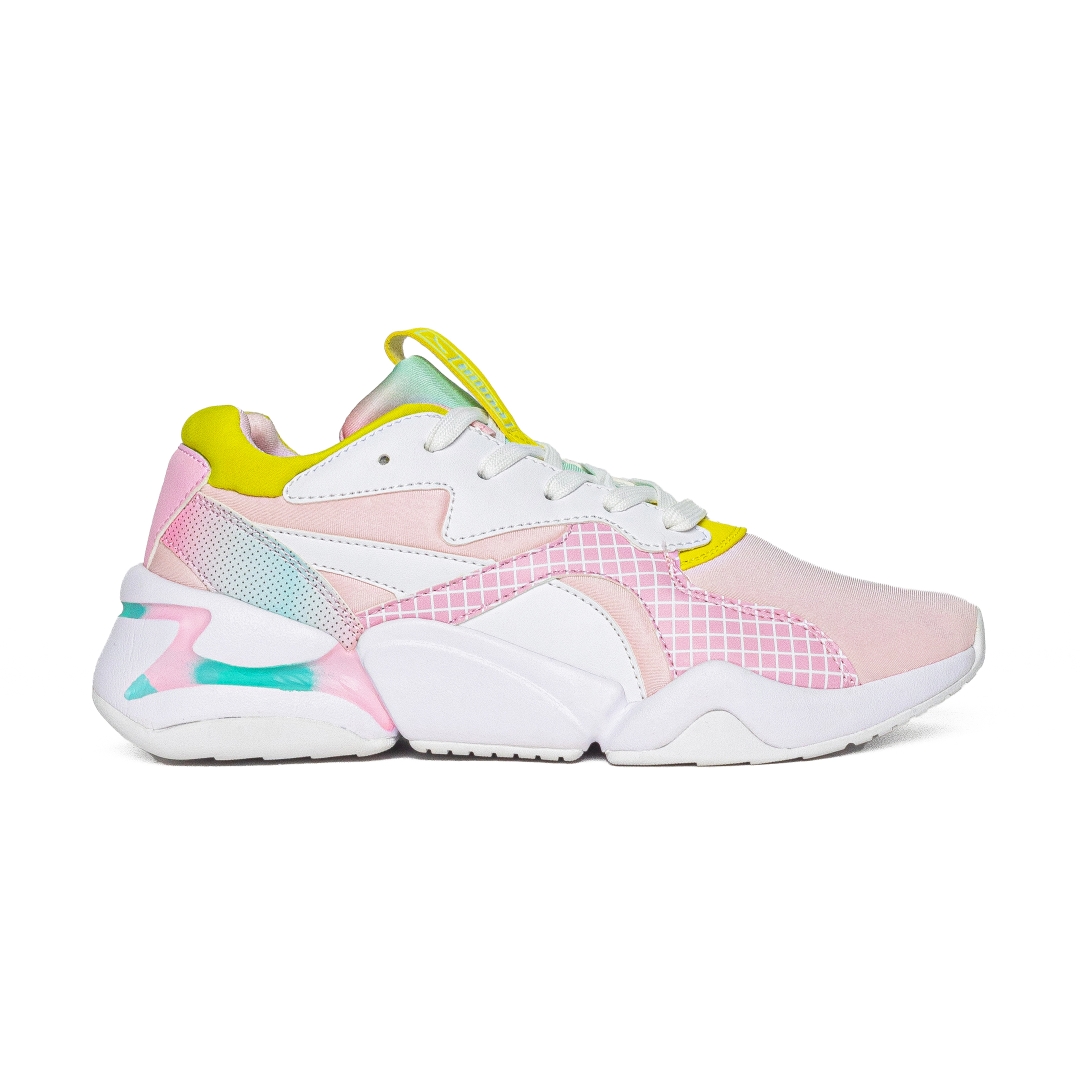 Puma x Barbie Pink 370721 01