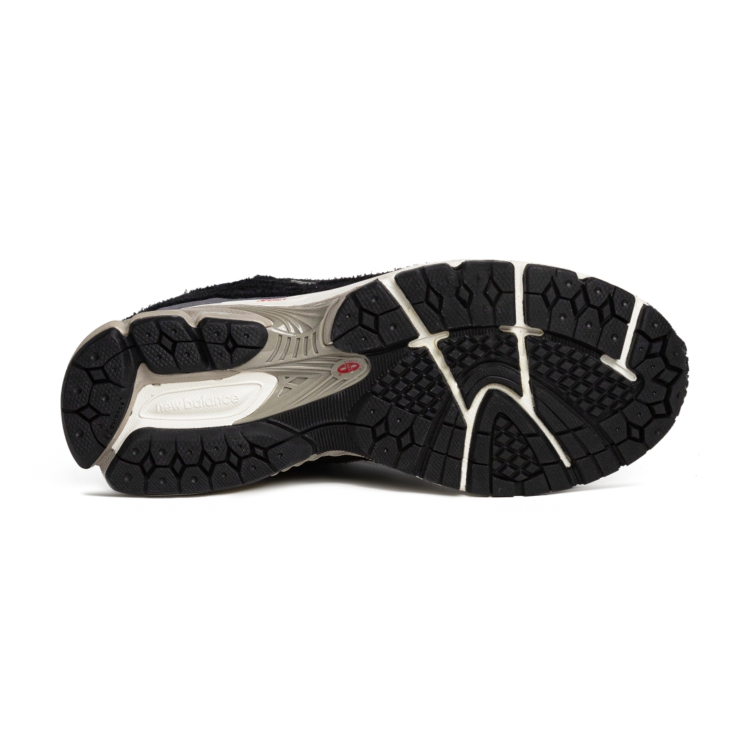 New Balance 2002R Protection Pack Black Grey M2002RDJ