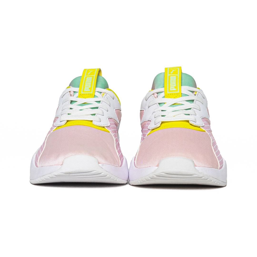 Puma x Barbie Pink 370721 01