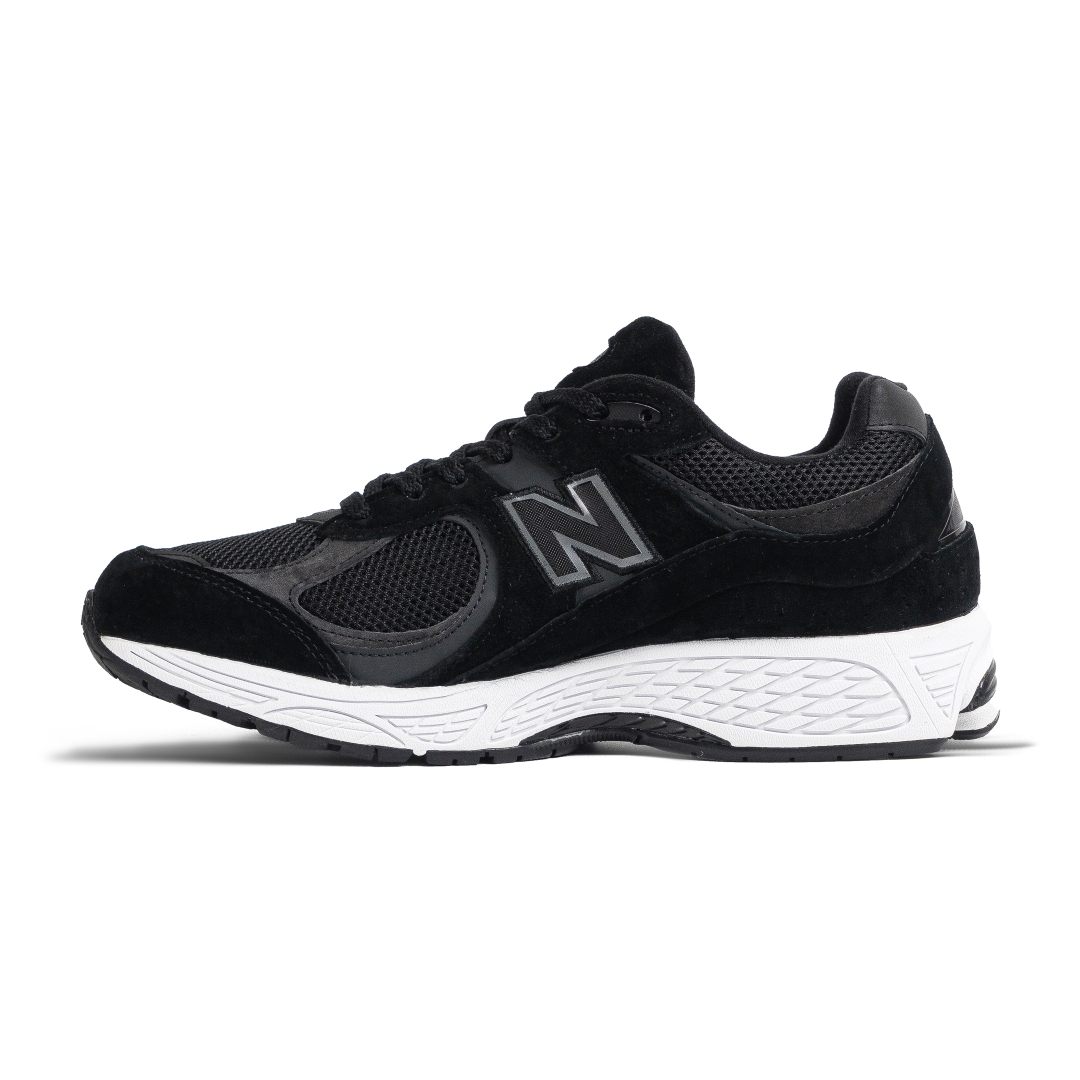 New Balance 2002R Core Black M2002RBK