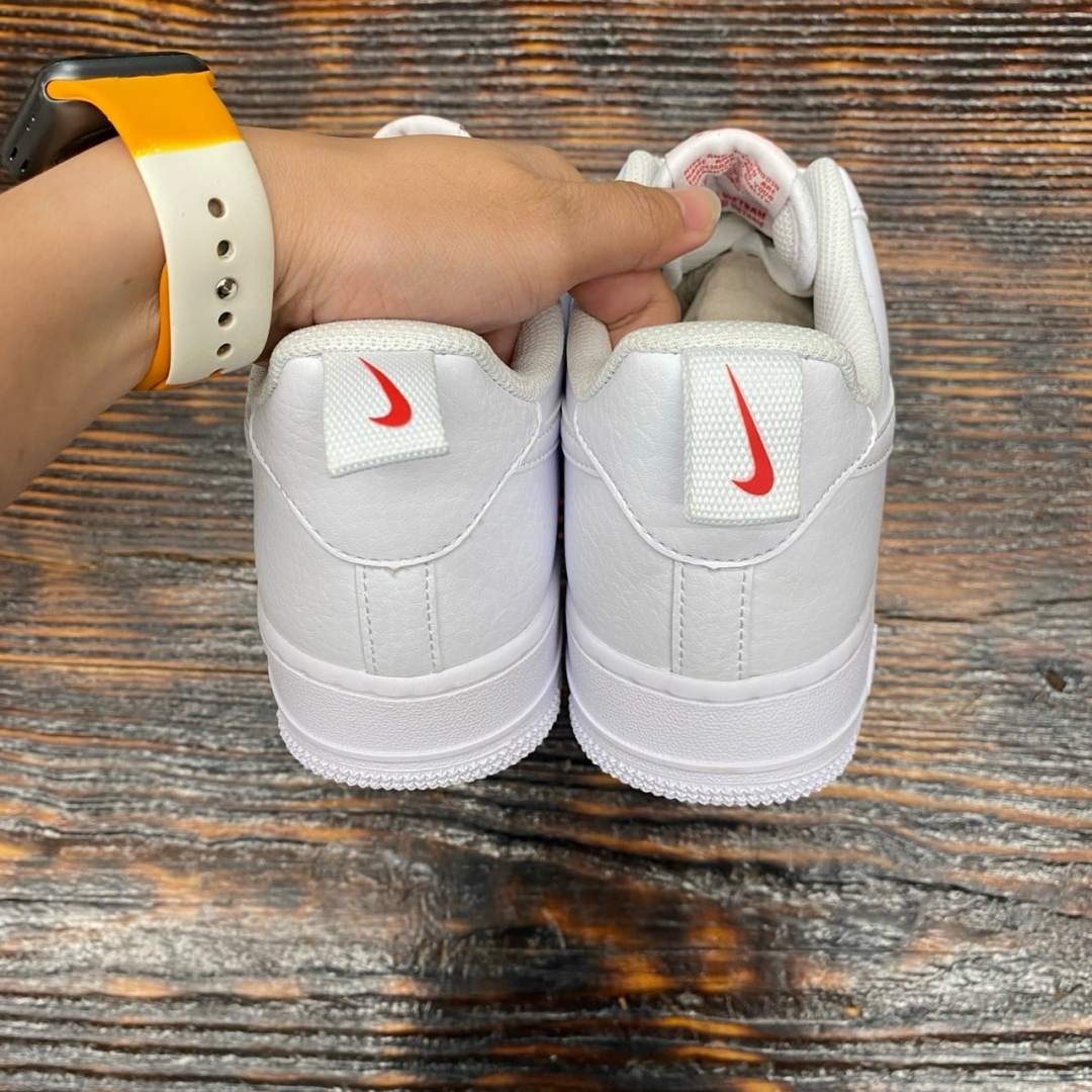 AF1 LOW WHITE UNIVERSITY RED DS