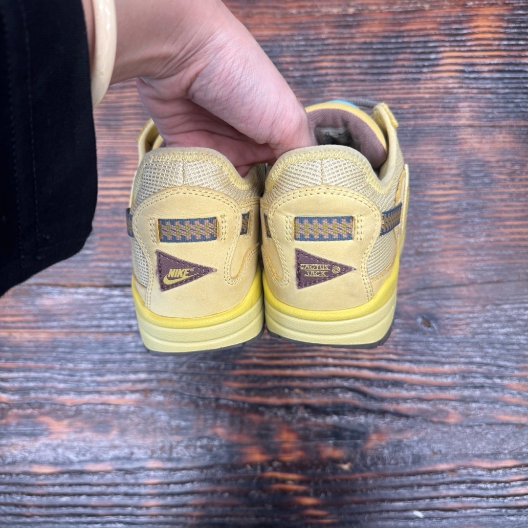 AM1398 - Air Max 1 Travis Yellow FB - 43