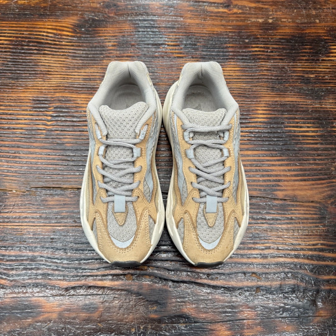 Cs177 - Yezzy 700 V2 Cream - 37