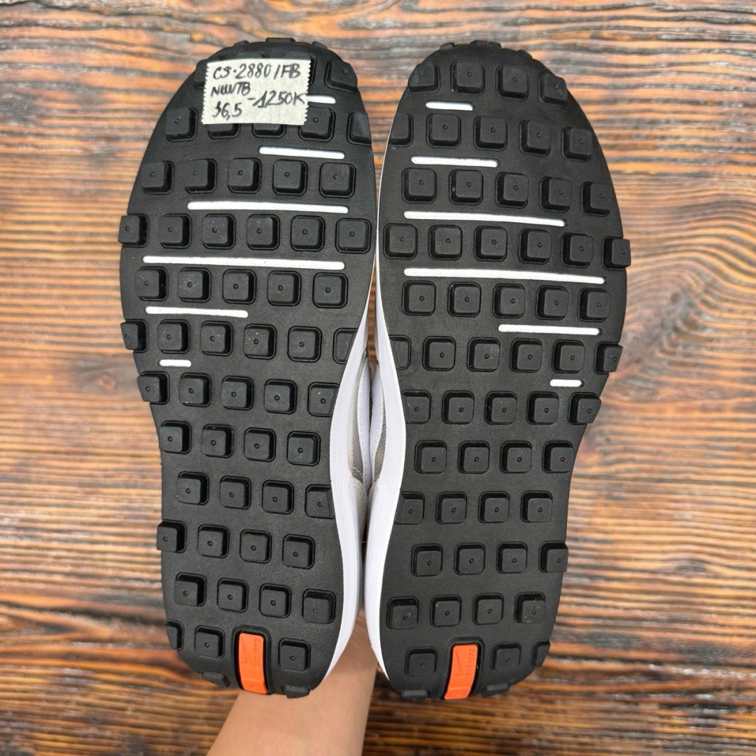 cs2880 - Nike Waffle Grey DS FB - 36.5