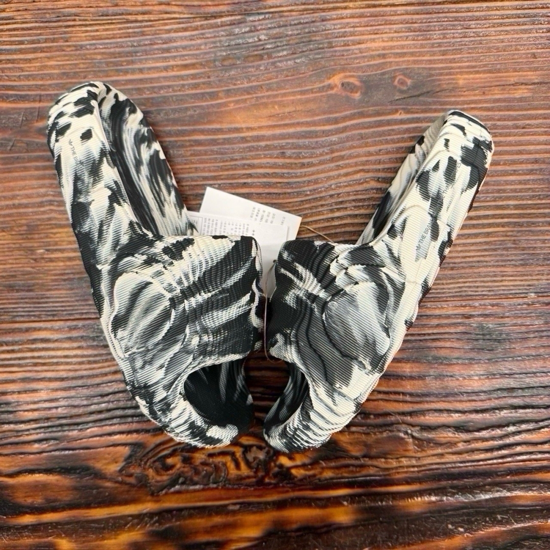 cs2994 - Adilette Slides Black Grey DS FB - 37