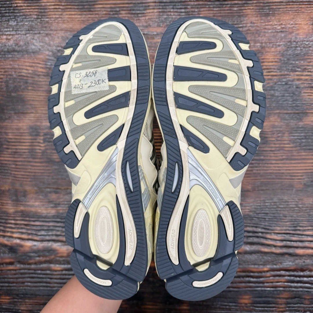 cs3258 - ADD Response CL X Bad Bunny - 42.5