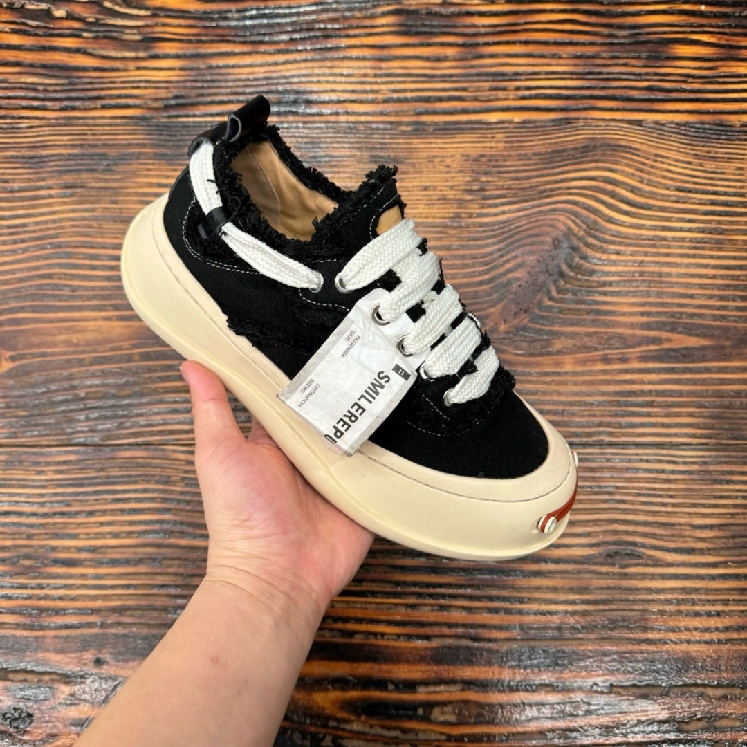 cs3329 - Smilerepublic Black Beige - 37