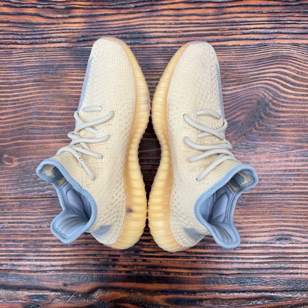 cs3667 - Yezzy 350 V2 Linen - 37