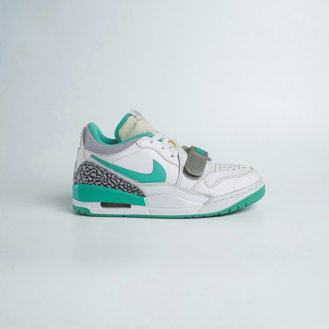 Jd2367 - Jordan Legacy Low White Turquois - 40