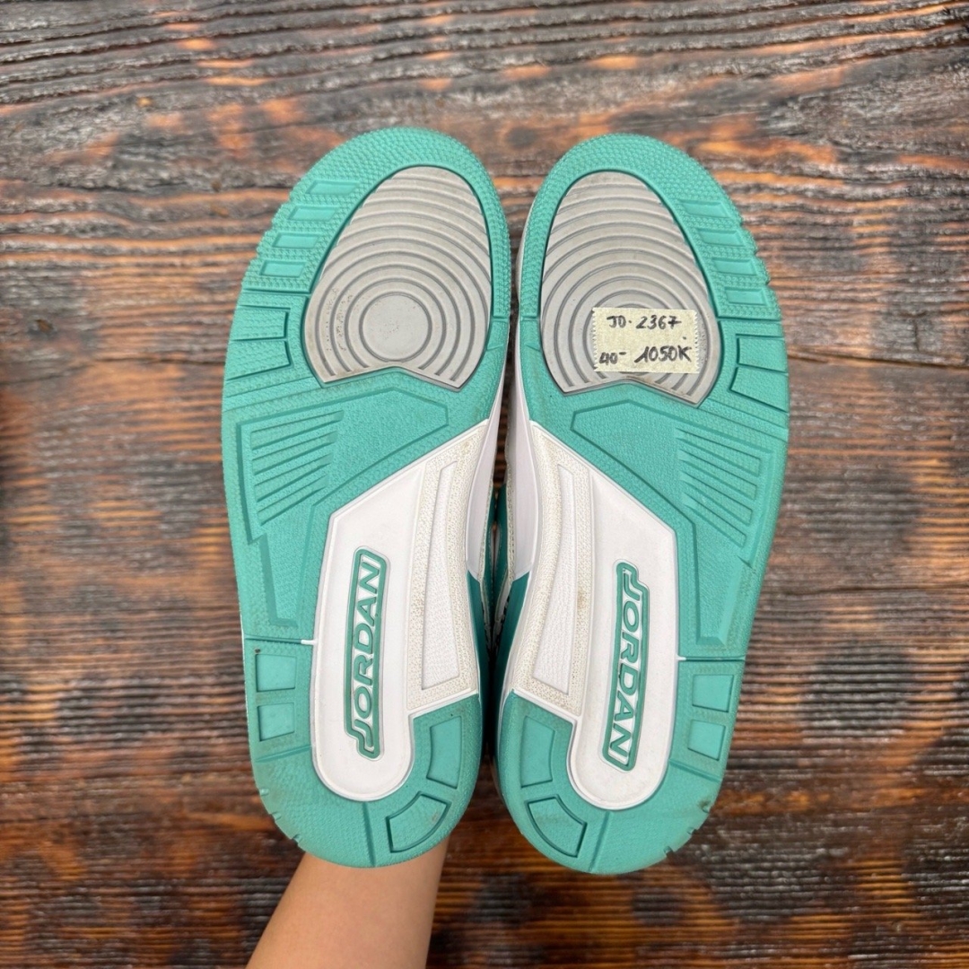 Jd2367 - Jordan Legacy Low White Turquois - 40