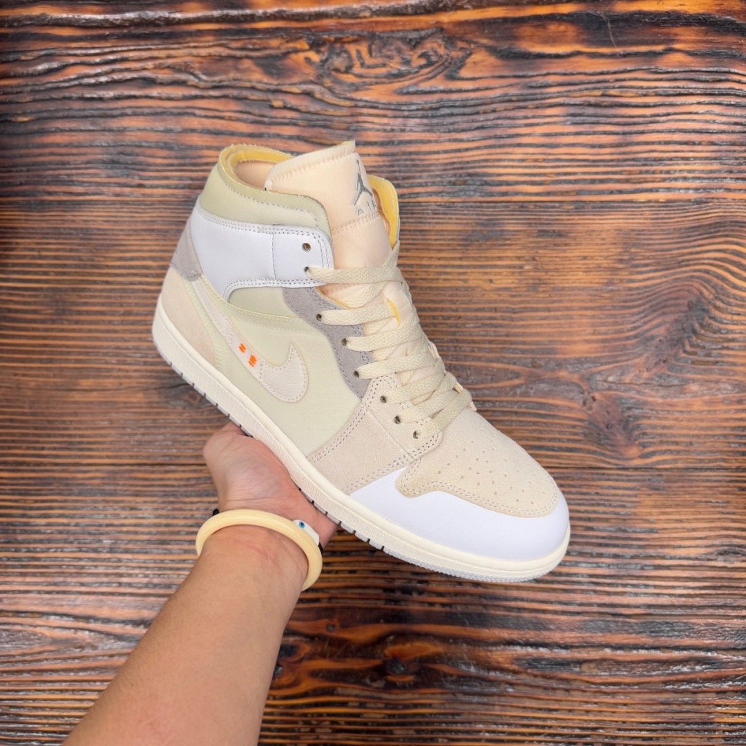 jd3132 - 1S Mid Inside Out FB - 43