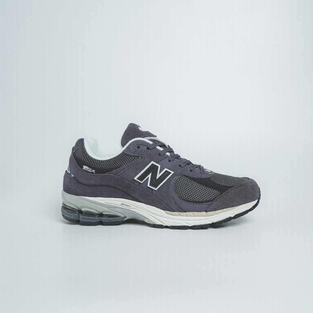 NBL2002 MONOCHROME PACK GREY DS FB