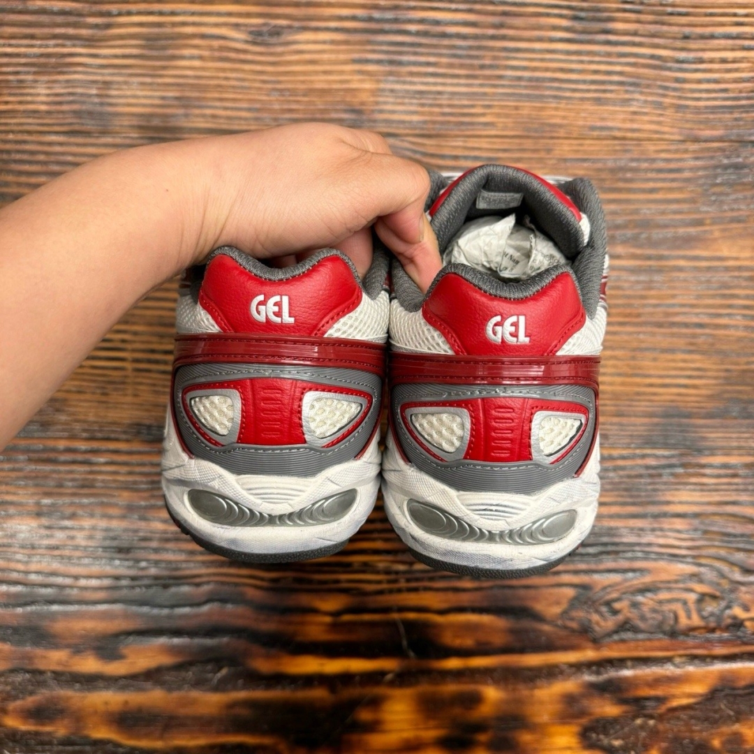 CS4016 - ASICS KAHANA TR V4 RED - 44,5