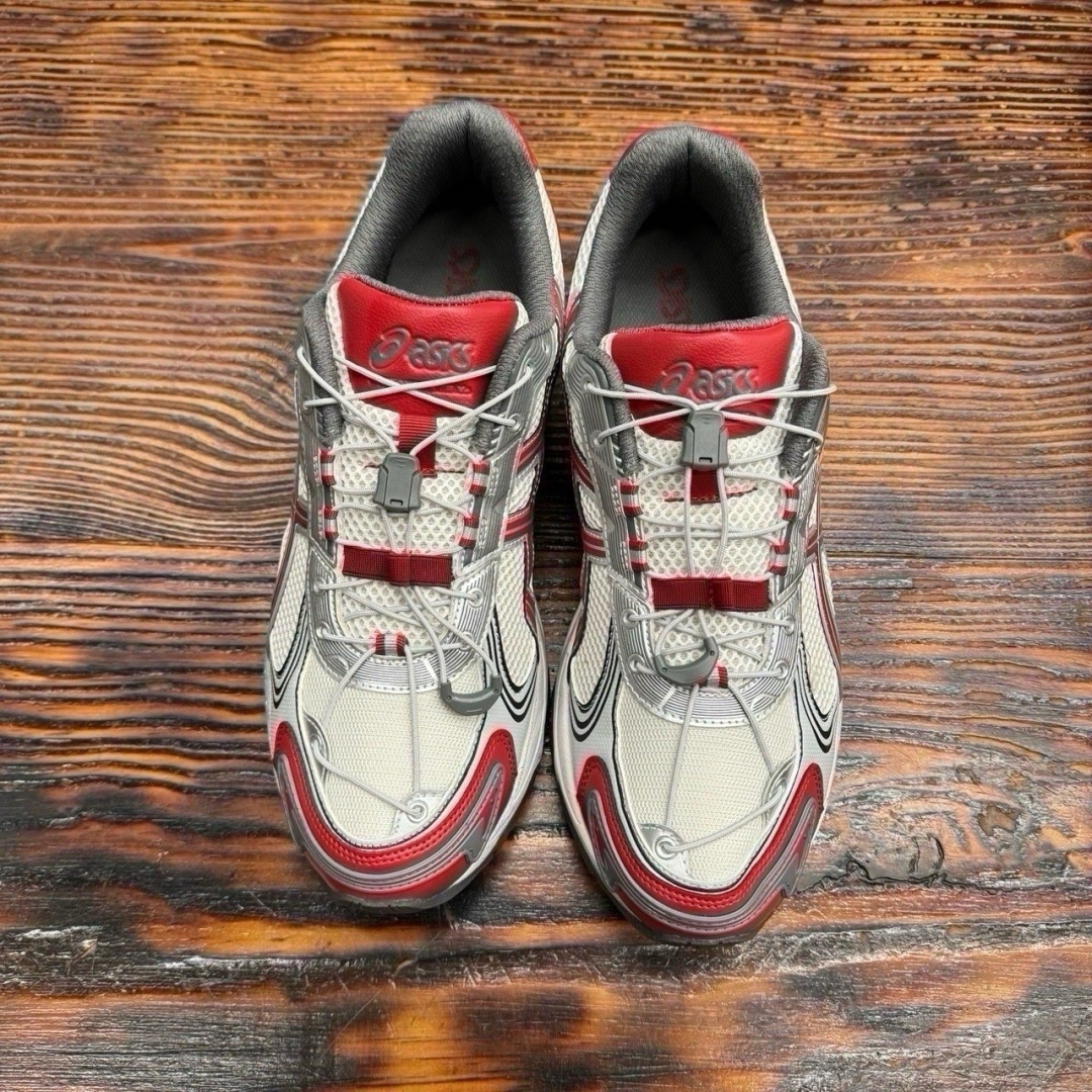 CS4016 - ASICS KAHANA TR V4 RED - 44,5