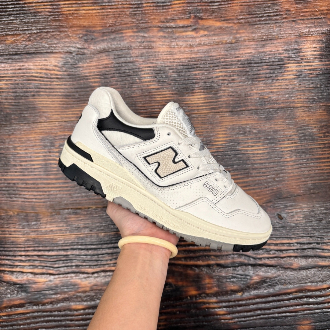 CS4058 - NEWBALANCE 550 CREAM BLACK FB - 41,5