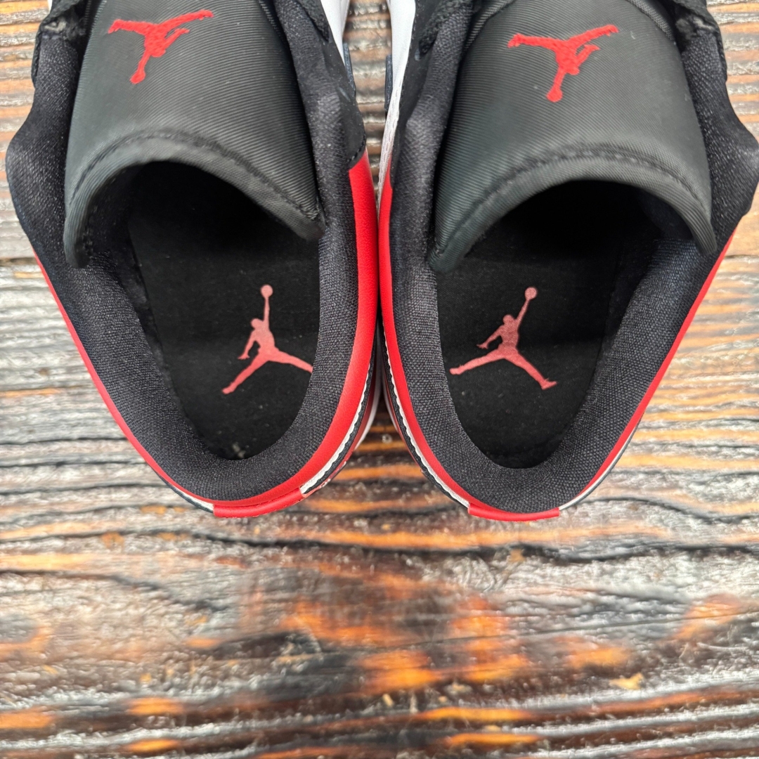 JD3182 - 1S LOW BLACK TOE 2025 DS FB - 43