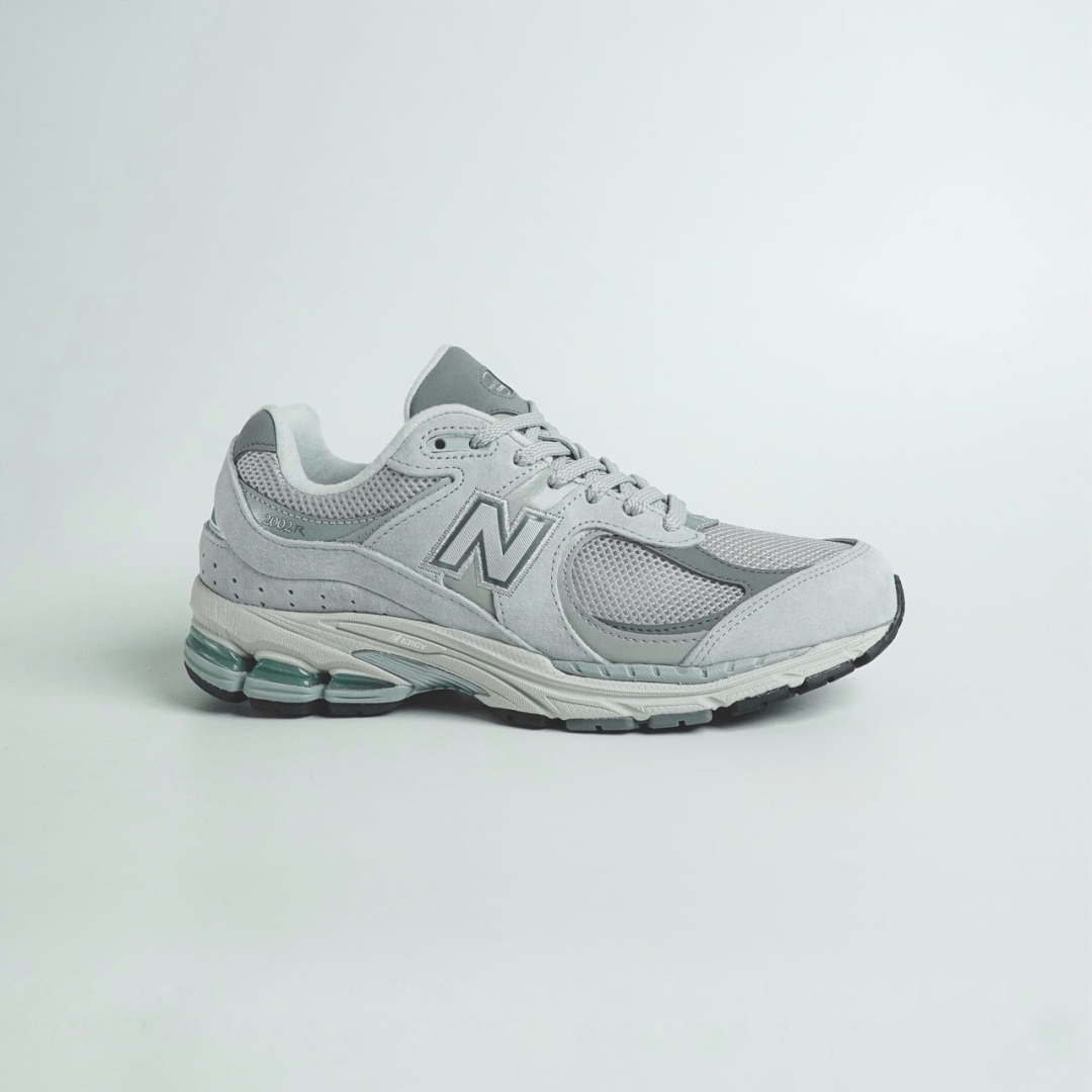 ML2002R0 NEWBALANCE 2002 GREY DS FB