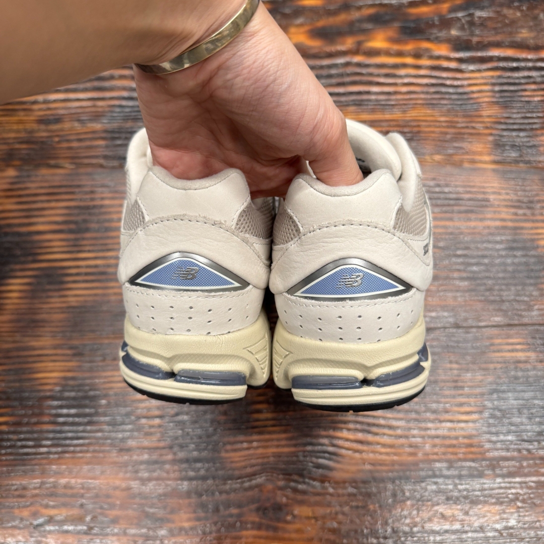 U2002ROB NEWBALANCE 2002 TAN BLUE DS FB