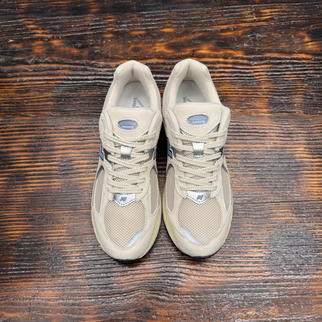 U2002ROB NEWBALANCE 2002 TAN BLUE DS FB