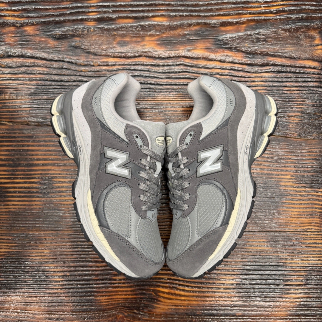 U2002RTF NEWBALANCE 2002 CASTLEROCK DS FB