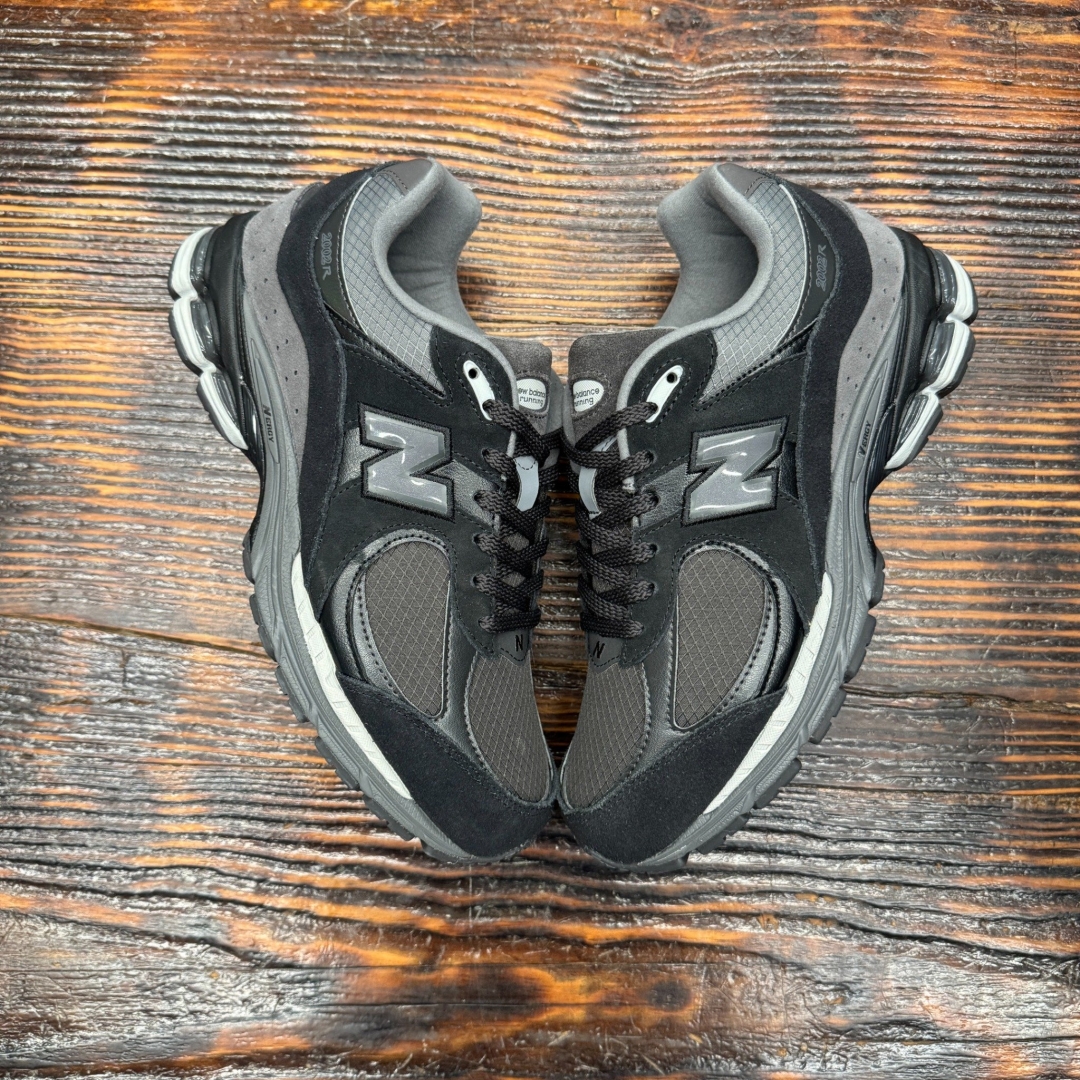 U2002RTG NEWBALANCE 2002 RIPSTOP BLACK DS FB