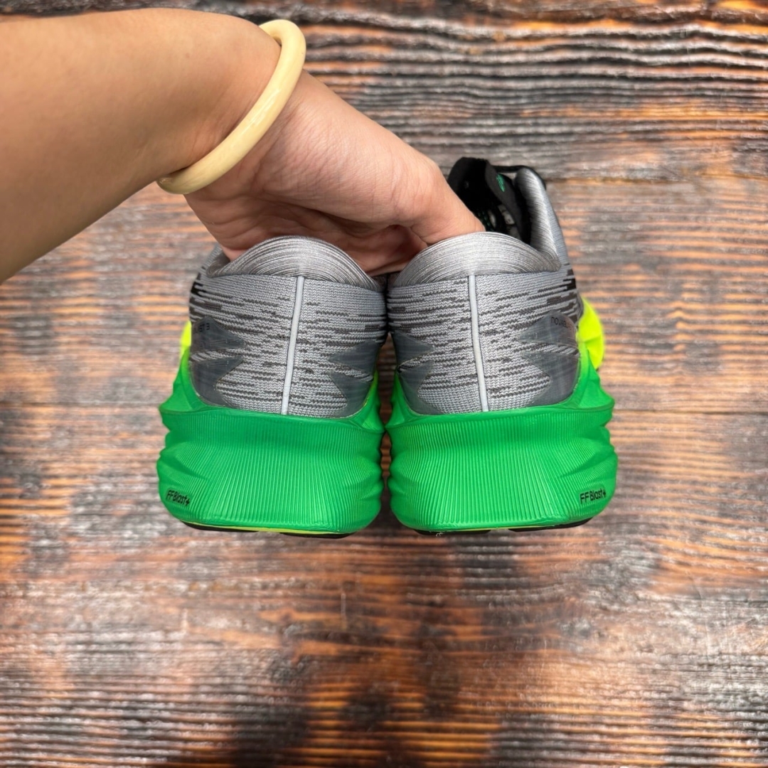 CS4181 - ASICS NOVABLAST 3 GREEN FB - 43,5