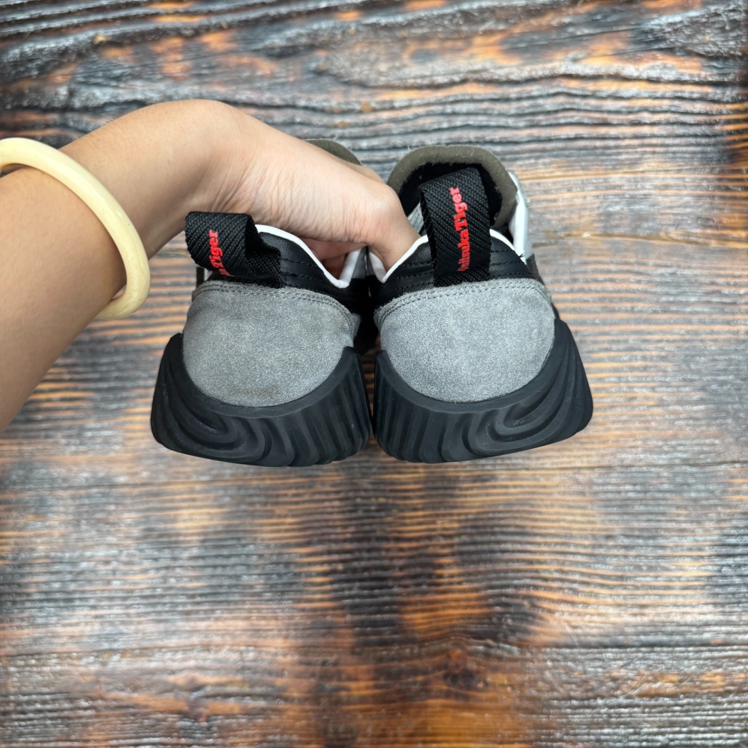 CS4228 - ONITSUKA TIGER ACROMOUNT GREY - 40,5