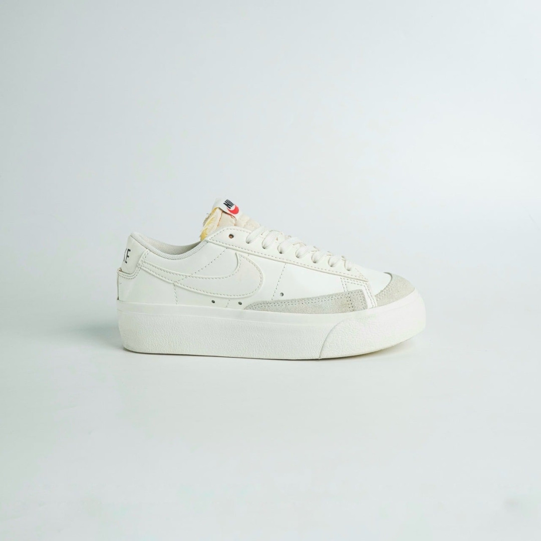 CS4246 - NIKE BLAZER PLATFOM SAIL - 37,5