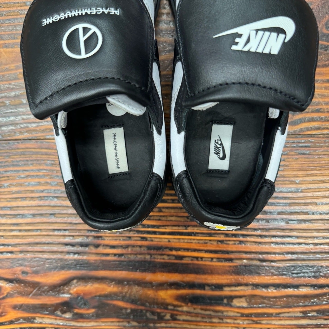 CS4266 - NIKE KWONDO V2 BLACK WHITE FB - 38