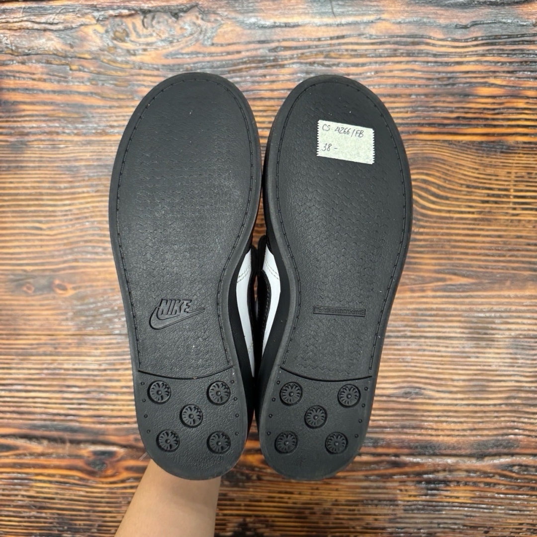 CS4266 - NIKE KWONDO V2 BLACK WHITE FB - 38