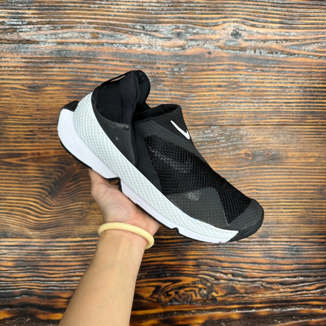 CS4281 - NIKE FLYEASE BLACK WHITE - 40,5