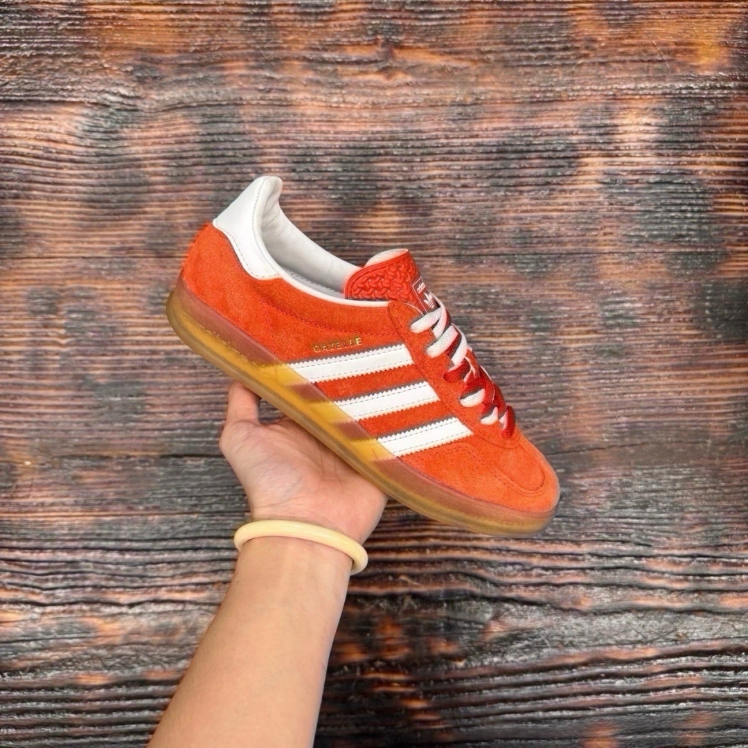 CS4293 - ADIDAS GAZELLE ORANGE GUM - 37