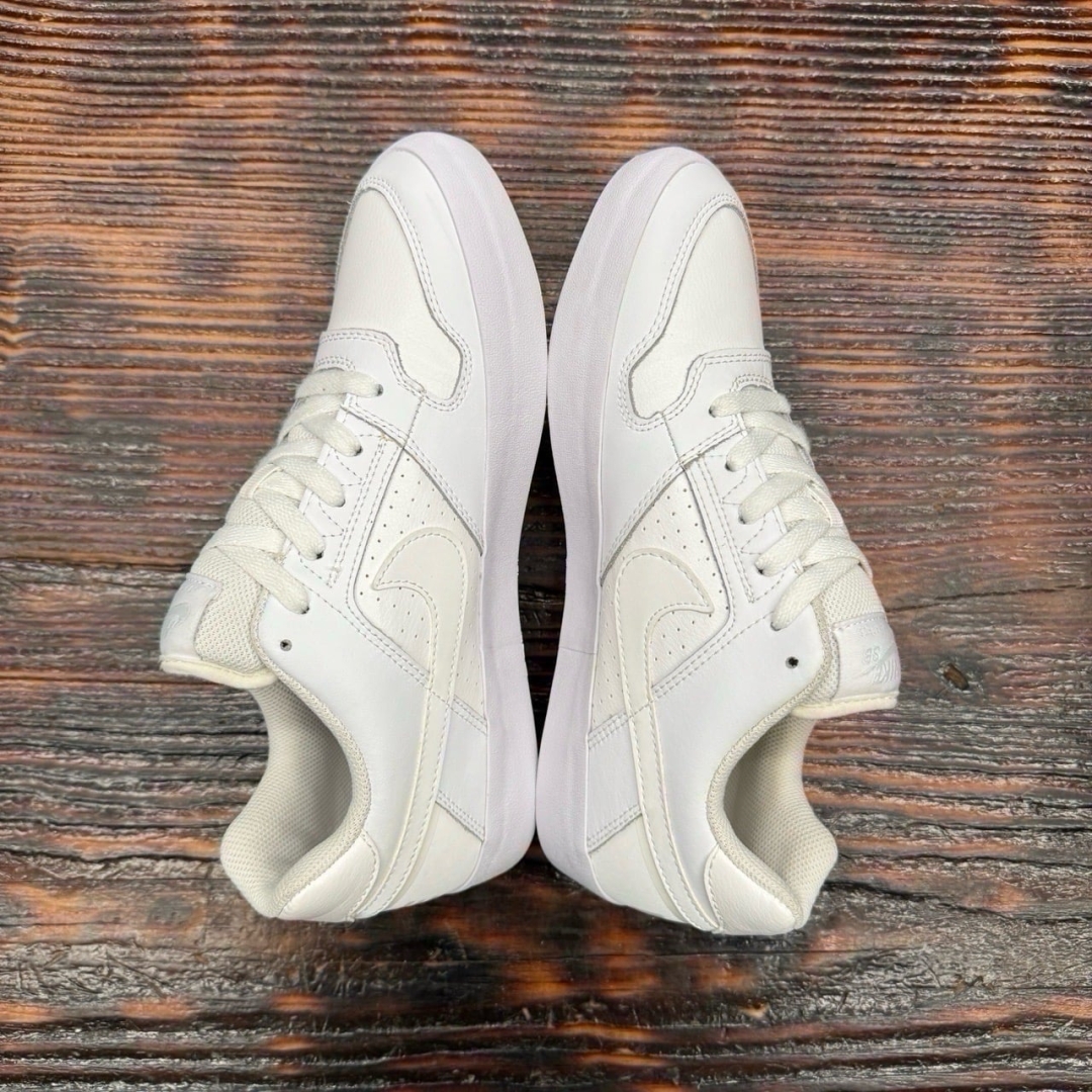 CS4305 - NIKE SB DELTA FORCE WHITE - 42