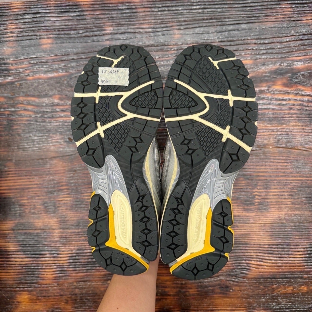 CS4317 - NEWBALANCE 1906 MOONROCK - 42,5