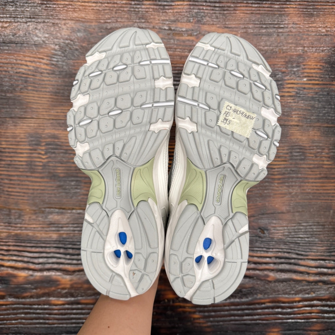 CS4454 - NEWBALANCE 530 REFLECTION OLIVINE DS FB - 39,5