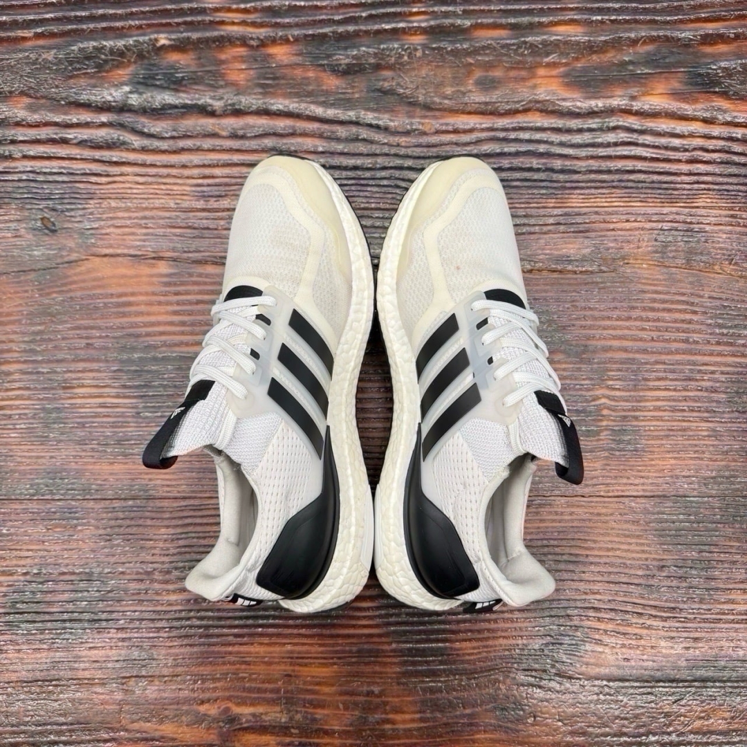 CS4738 - ADIDAS ULTRABOOST 5.0 WHITE BLACK - 41