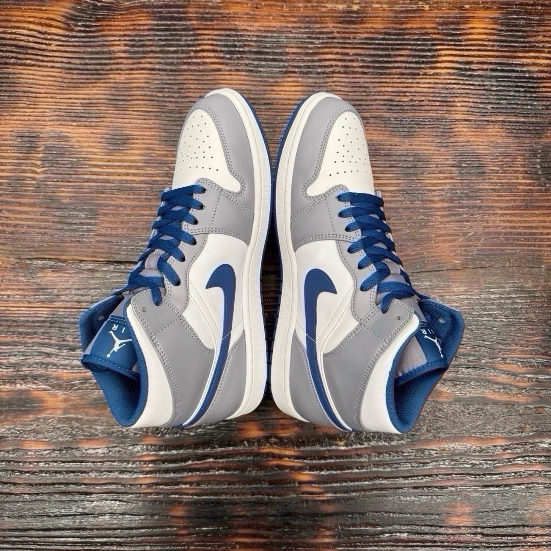 JD3334 - 1S MID CEMENT TRUE BLUE - 45