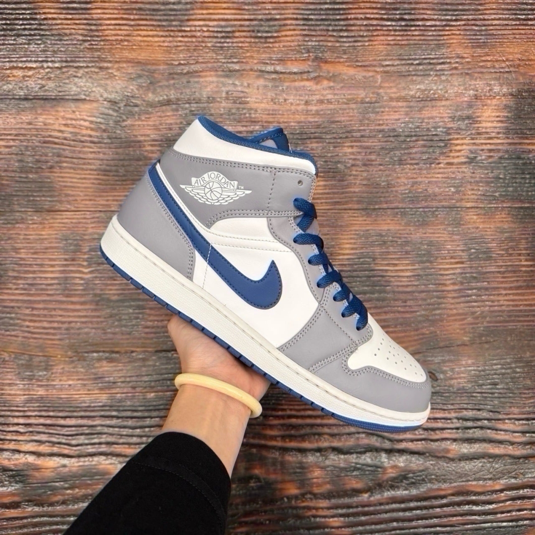 JD3334 - 1S MID CEMENT TRUE BLUE - 45