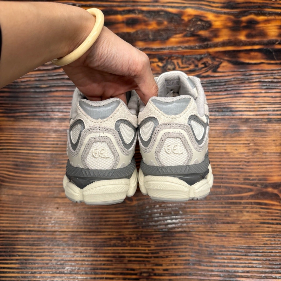 CS4743 - ASICS GEL NYC CREAM OYSTER GREY DS FB - 42