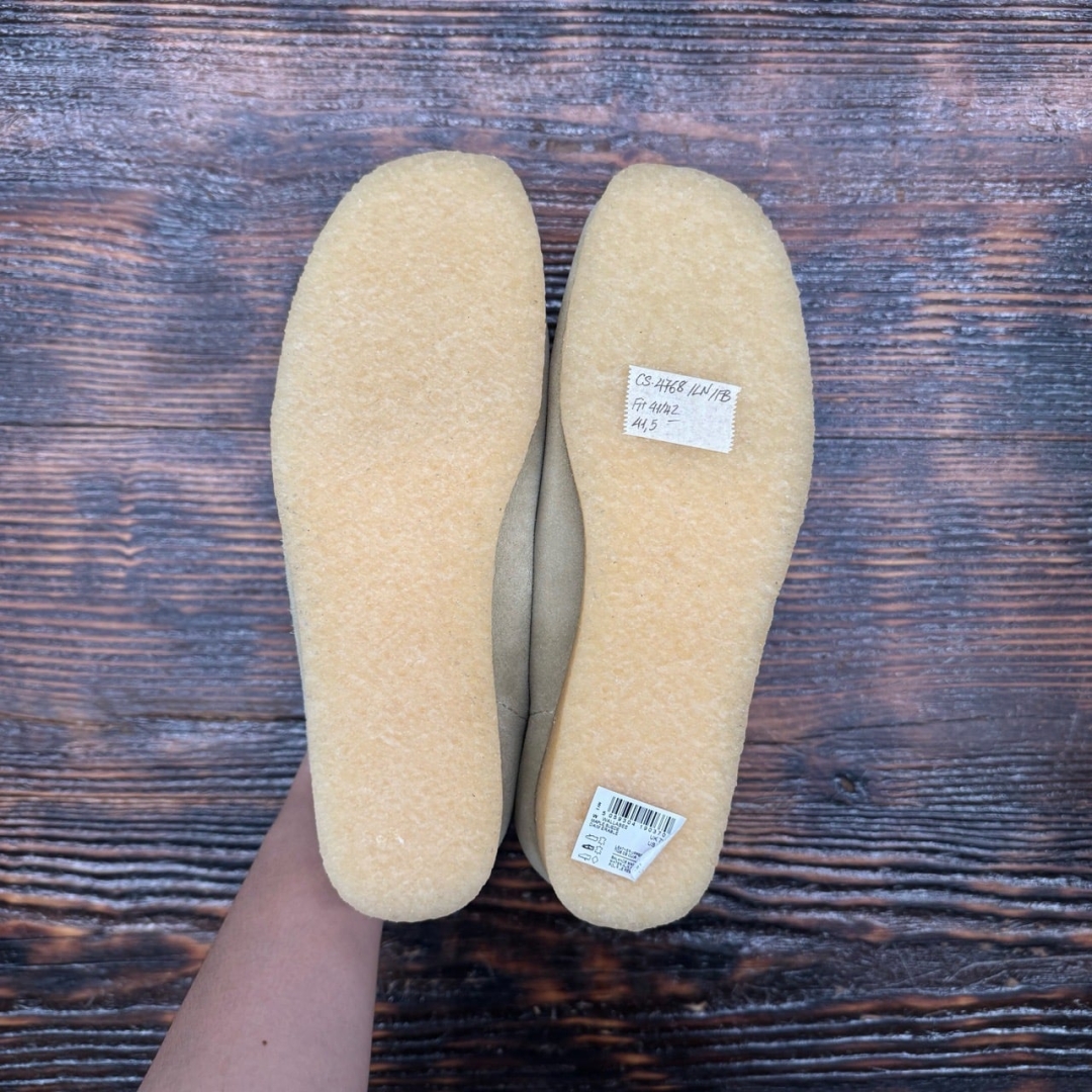 CS4768 - CLARKS WALLABEES SUADE LN FB - 41,5