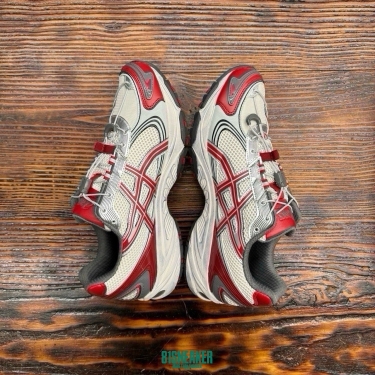 CS4016 - ASICS KAHANA TR V4 RED - 44,5