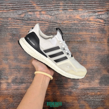 CS4738 - ADIDAS ULTRABOOST 5.0 WHITE BLACK - 41
